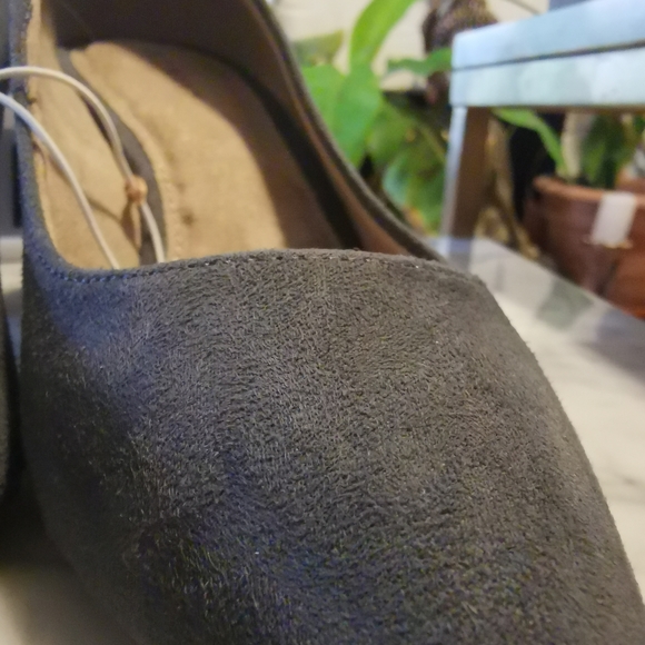 🆕 Faux Suede Pump Heel US 6 NWT ON - Picture 7 of 10